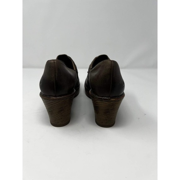 Born F13222 Womens Brown Leather Closed Toe Slip-On Block Heel Clog Shoes Size 9 - Picture 2 of 9